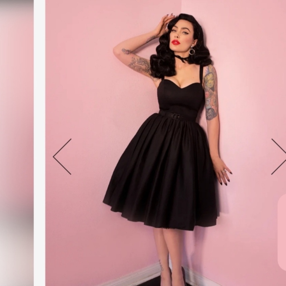 Elegant Black SWEETHEART SWING DRESS